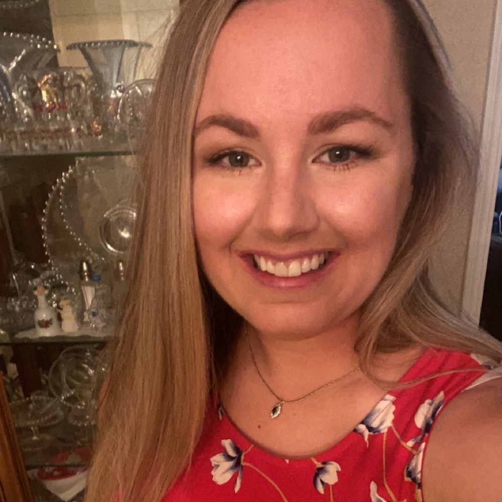 Meet your Posher, Leslie